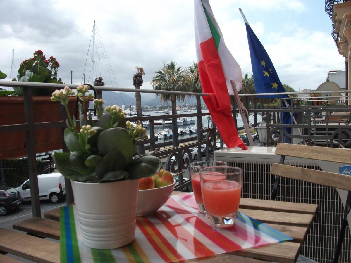 Bed& Breakfast Maredomus Hotel Milazzo Bagian luar foto