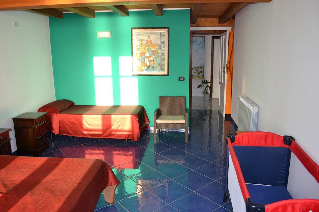 Bed& Breakfast Maredomus Hotel Milazzo Ruang foto